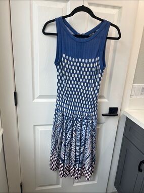 NIC+ZOE Blue and White Patterned Sleeveless Midi Dress